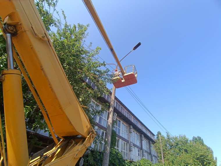 В Скадовске модернизировали уличное освещение на улице Шульги. В Скадовске модернизировали уличное освещение на улице Шульги.
